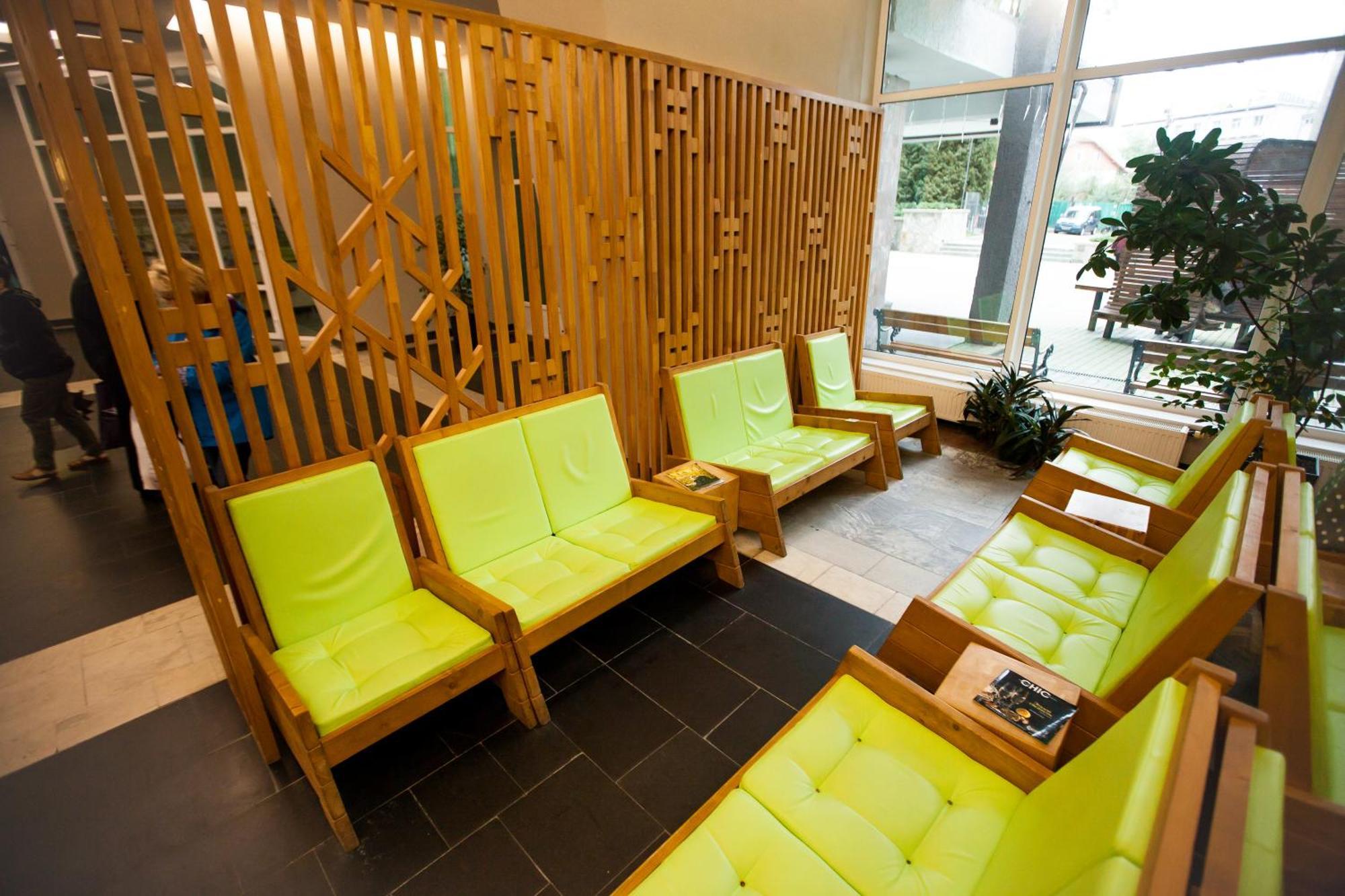 Hotel Vesna Truskavets Exterior photo